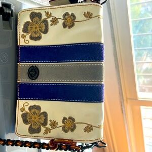 Coach Western Dinky 24